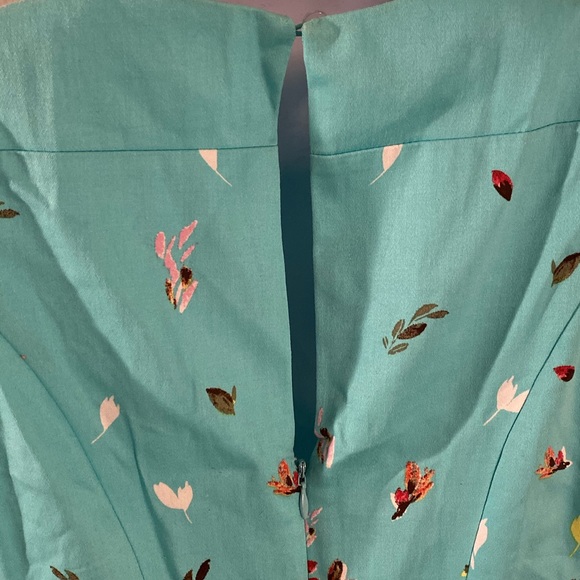 Flower dress - Picture 6 of 8